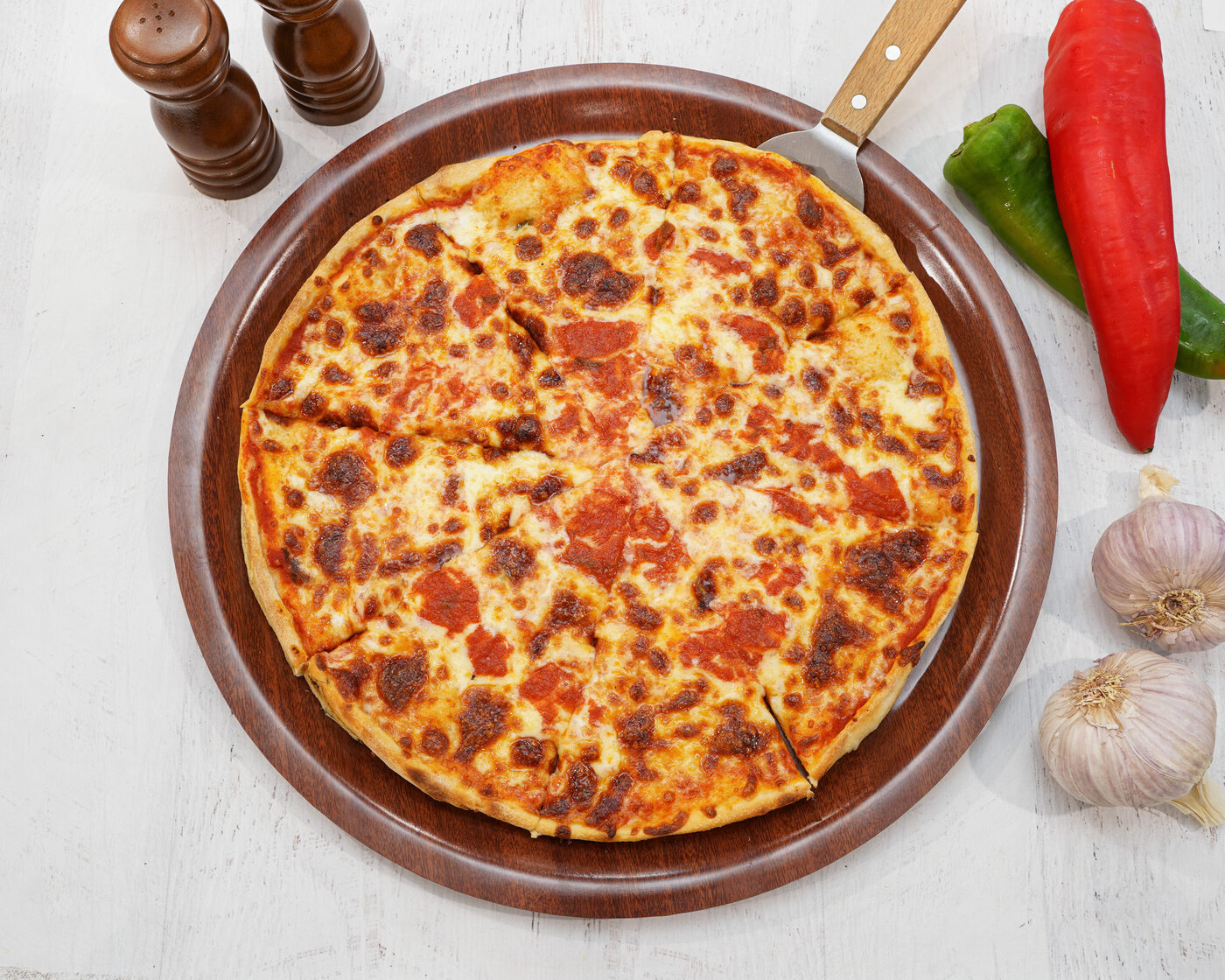 Margherita pizza with tomato, cheese and oregano